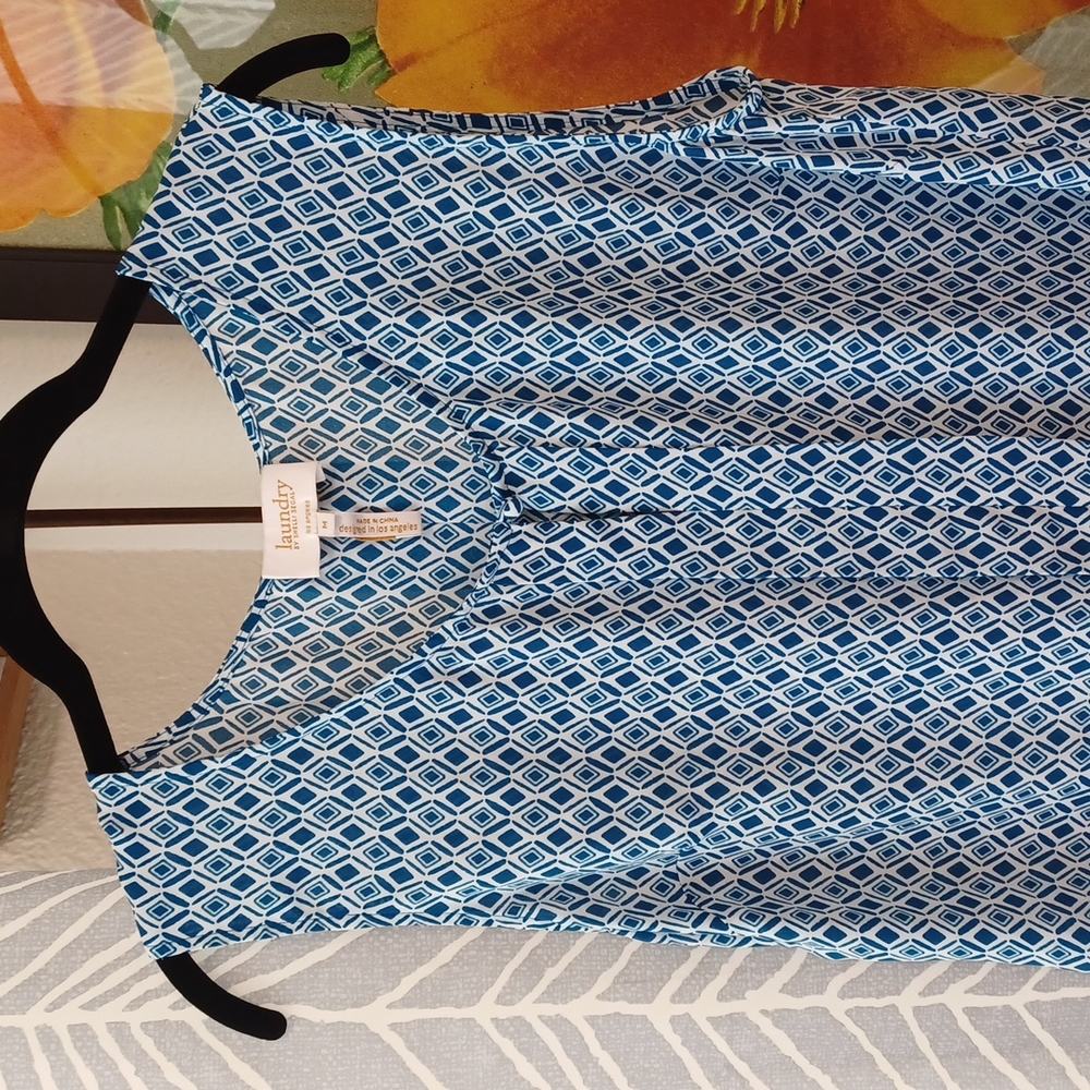 Laundry by Shelli Segal Blue and White Sleeveless Blouse